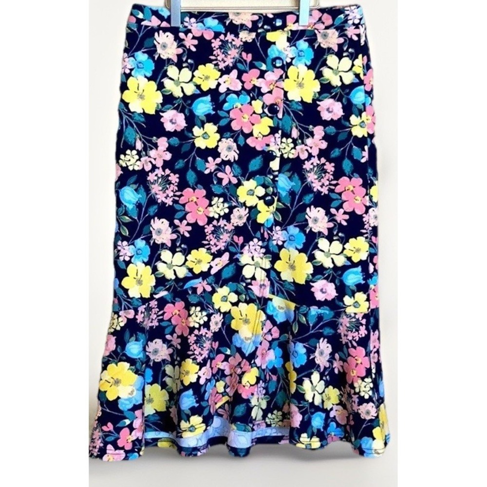 Women's skirt 8 Floral Feminine Easy Care Modest Knee Length Fairy Core Dainty
